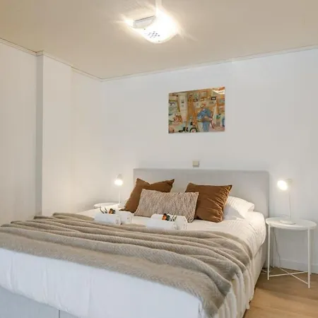 Apartment Bright Near The Sea *
