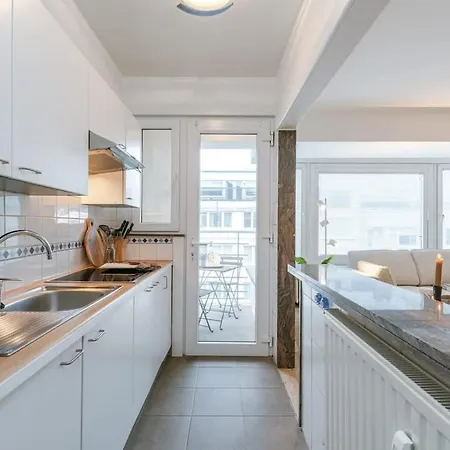 Apartman Bright Near The Sea *